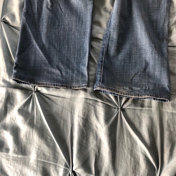 Medium wash relaxed jeans - Picture 6 of 6